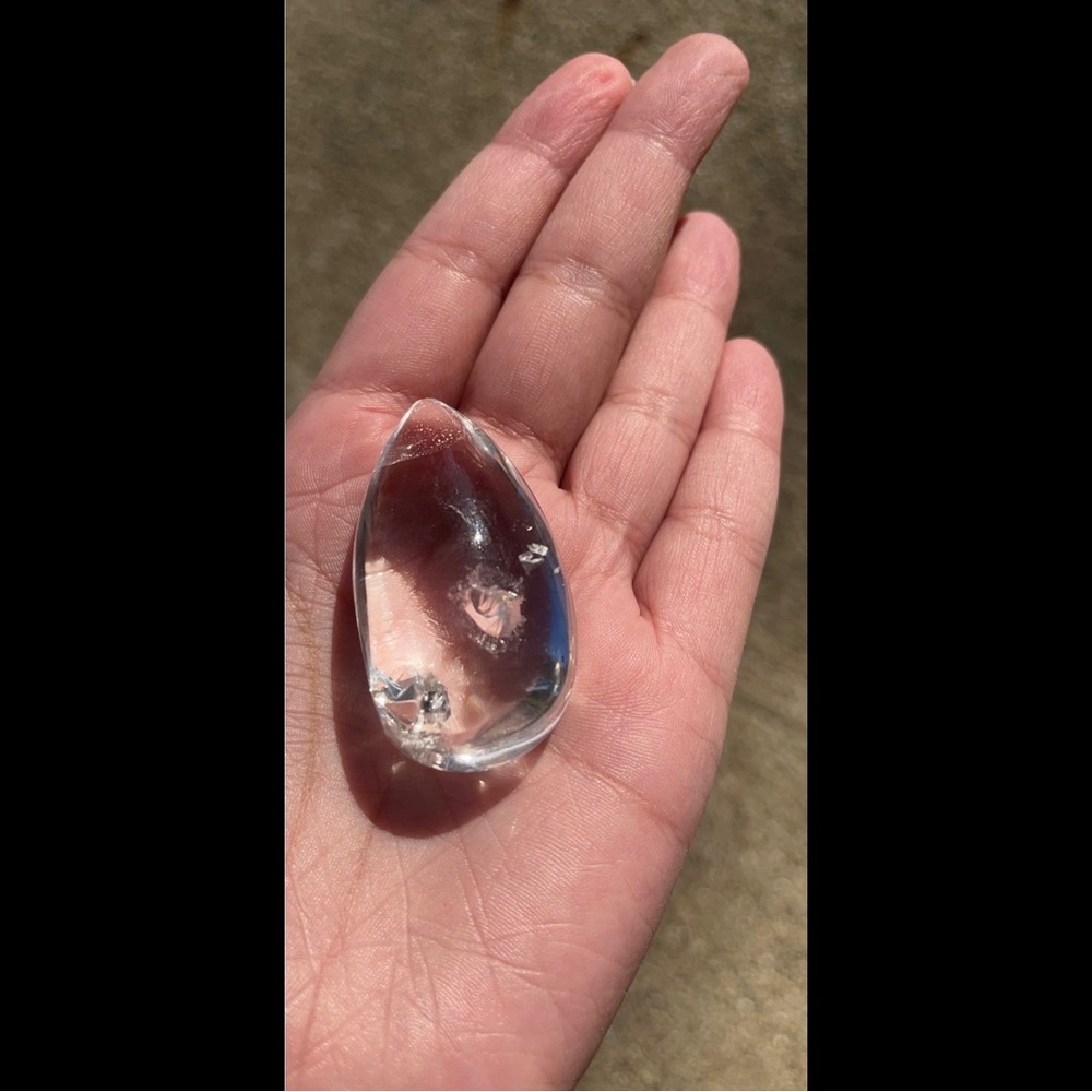 Clear Quartz 💧 Crystal - Picture 9 of 9